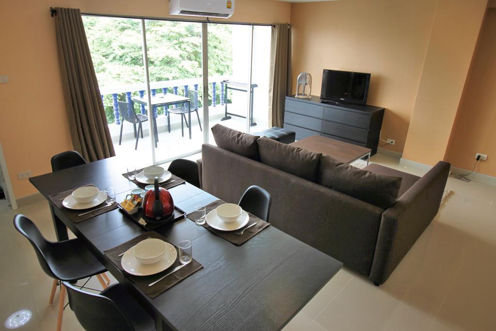 Ferienwohnung Ruamchok Ocean View Pattaya Exterior foto